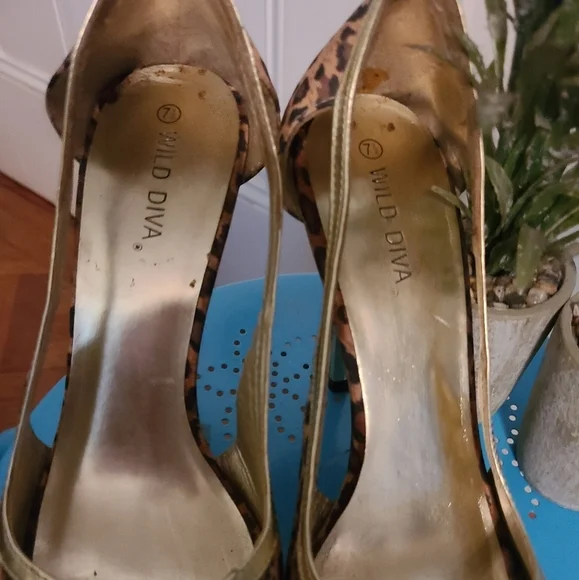 Gold and leopard slight platform heels 7.5 hp 🔥🔥😋 - Picture 3 of 6